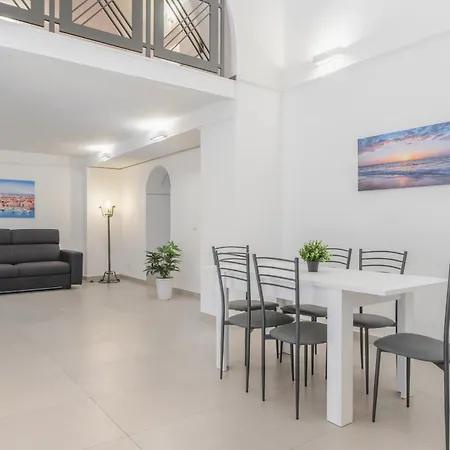 Apartment Parco Falcone Borsellino Modern *