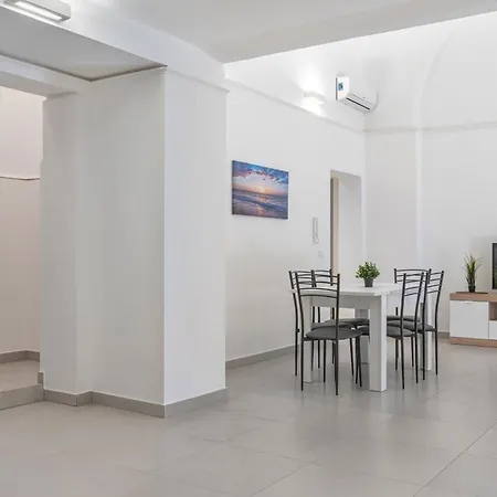 Apartment Parco Falcone Borsellino Modern
